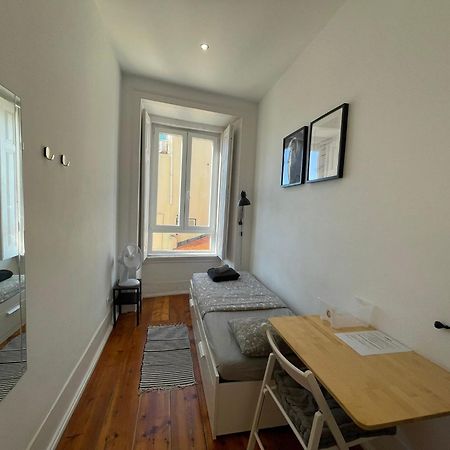 Embassy Arriaga Private Elegance Rooms In Stylish Shared Apartment Lisbon Exterior photo