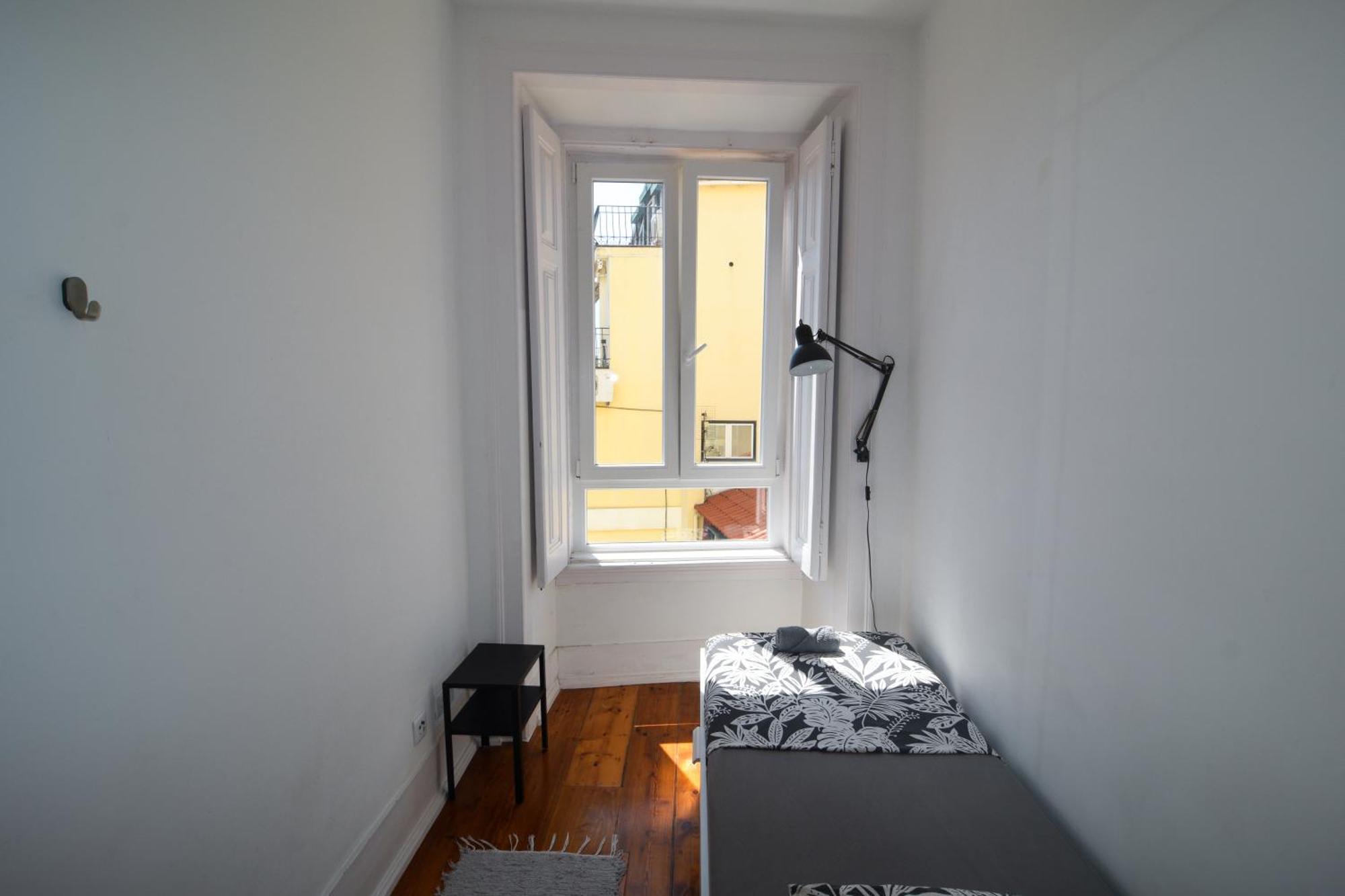 Embassy Arriaga Private Elegance Rooms In Stylish Shared Apartment Lisbon Exterior photo