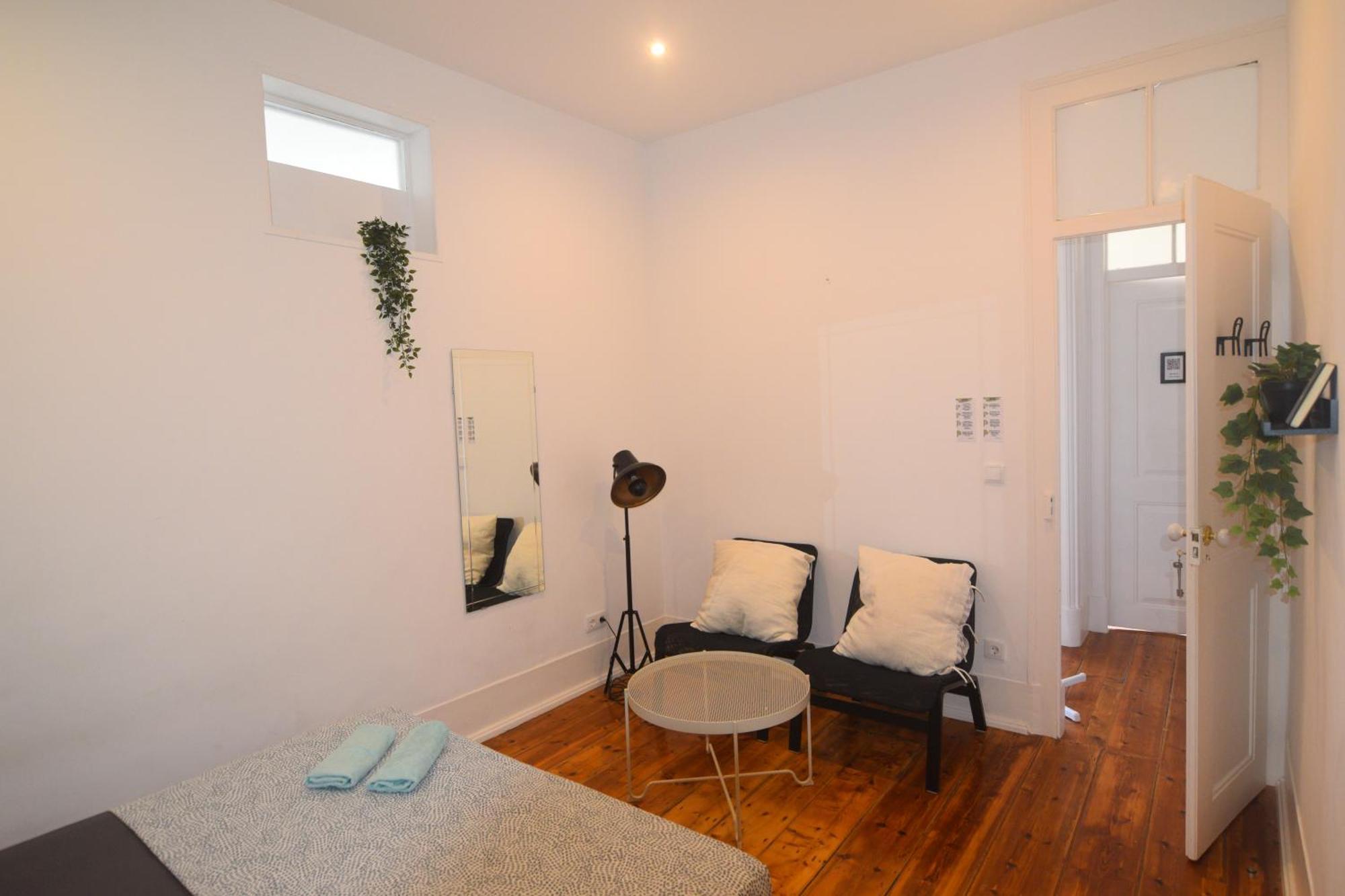 Embassy Arriaga Private Elegance Rooms In Stylish Shared Apartment Lisbon Exterior photo