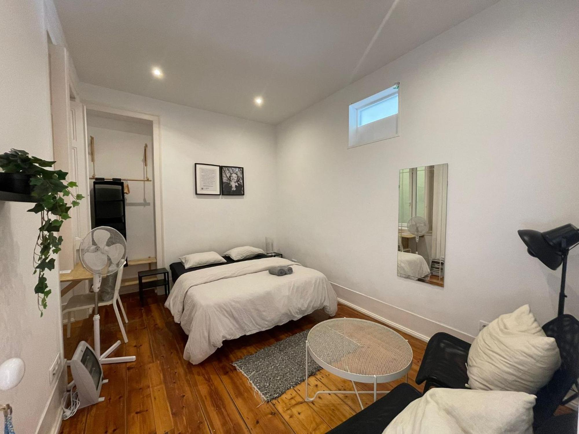 Embassy Arriaga Private Elegance Rooms In Stylish Shared Apartment Lisbon Exterior photo