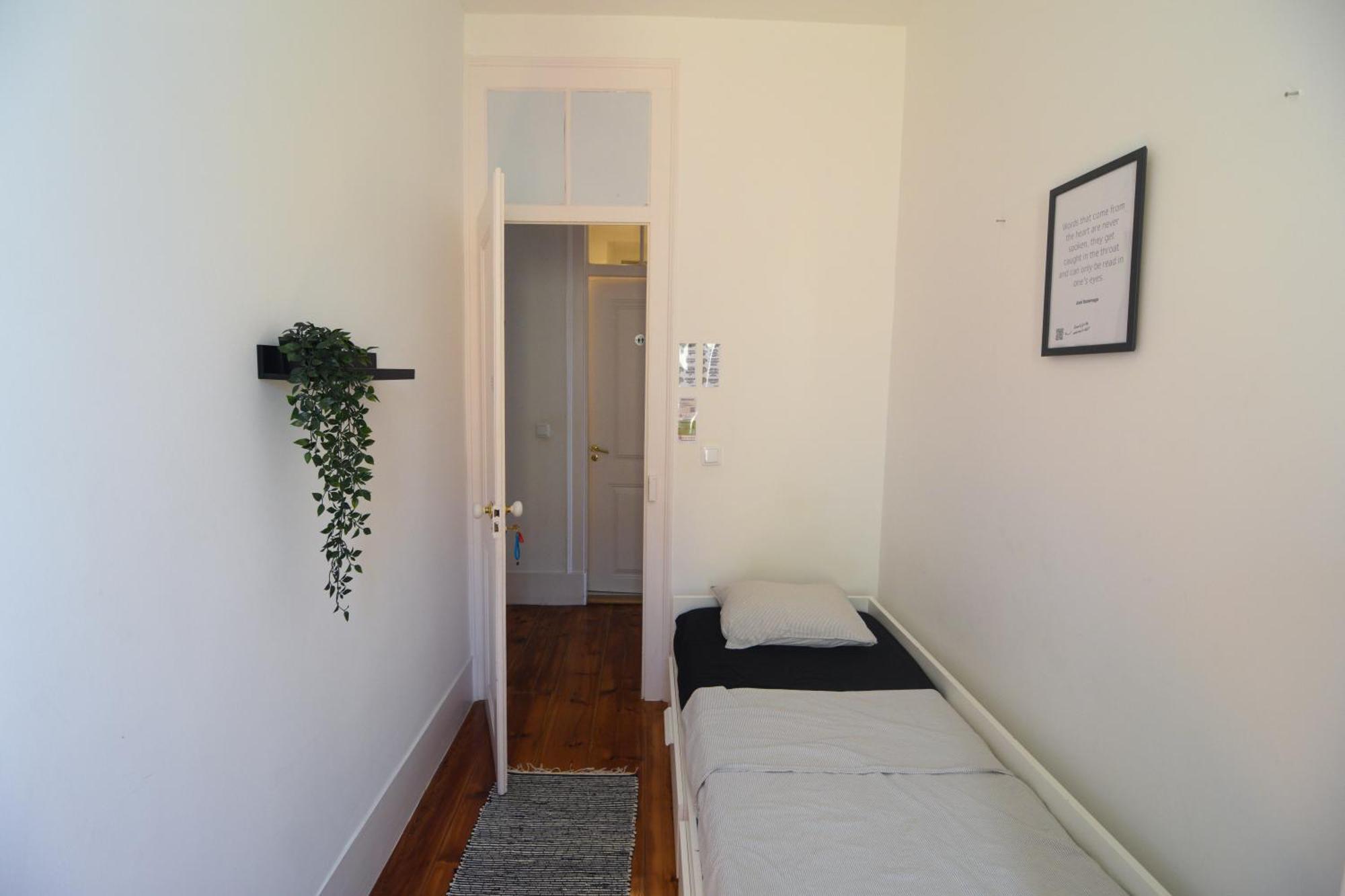 Embassy Arriaga Private Elegance Rooms In Stylish Shared Apartment Lisbon Exterior photo